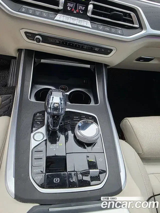 BMW X7 2021 — ფოტო 6/19