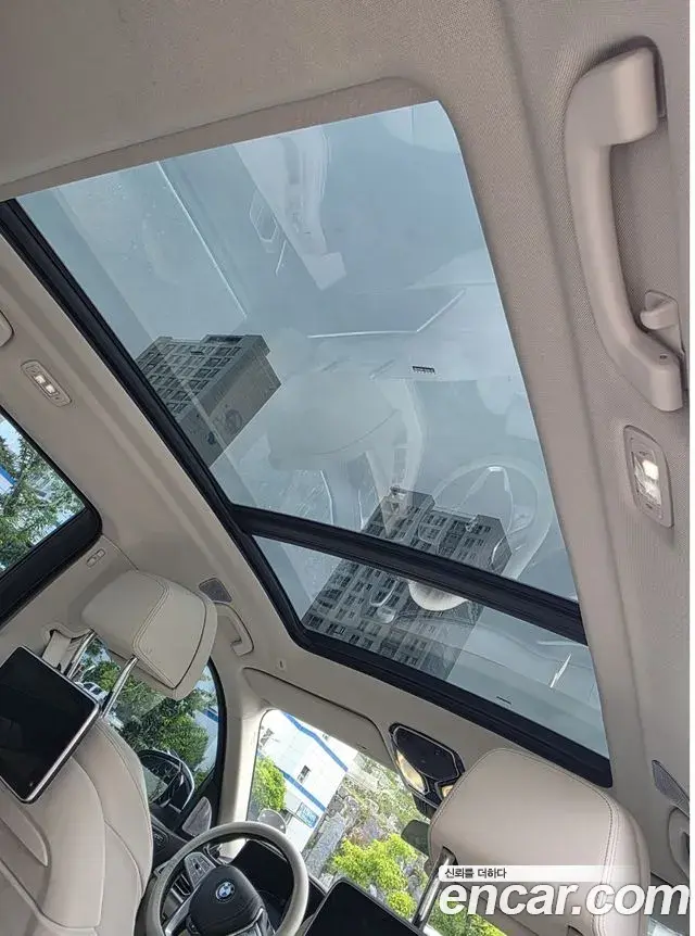 BMW X7 2021 — ფოტო 14/19