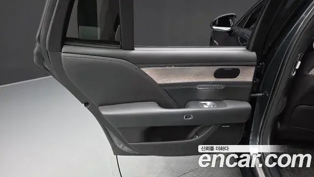 Genesis G90 2024 — Photo 19/36