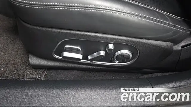 Genesis G90 2024 — Photo 16/36