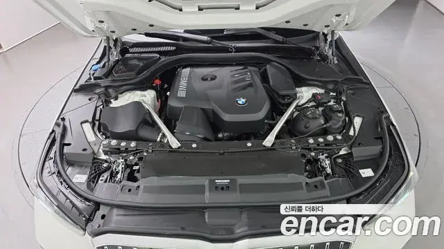 BMW 5 Series 2025 — Photo 7/31