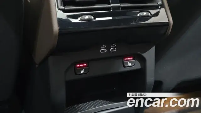 BMW 5 Series 2025 — Photo 21/31