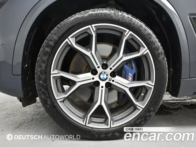 BMW X5 2020 — ფოტო 15/20