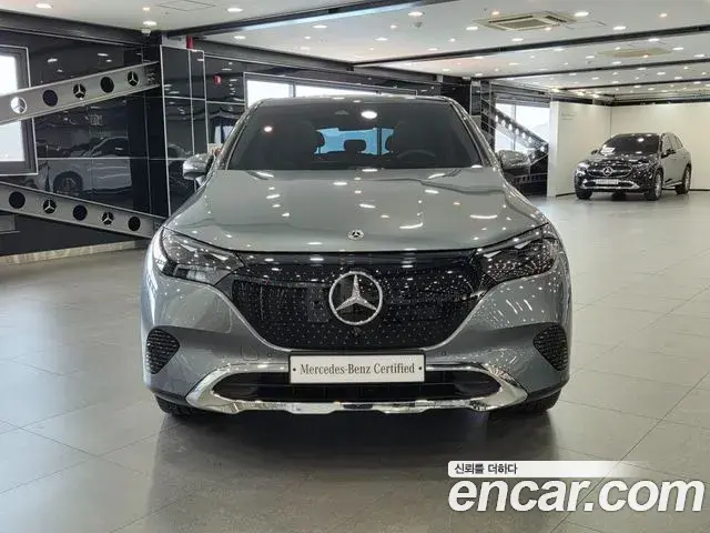 Mercedes-Benz EQE SUV 2025 — Şəkil 13/20
