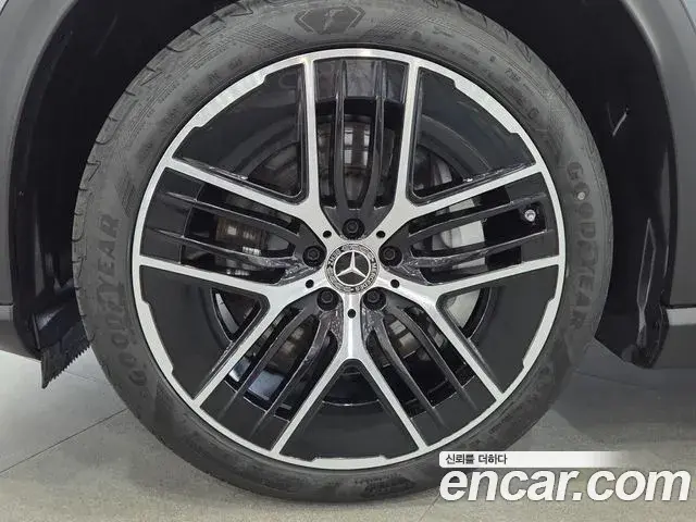 Mercedes-Benz EQE SUV 2025 — Şəkil 18/20