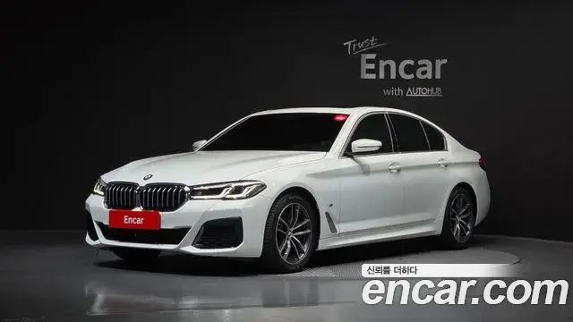 BMW 5 Series 2021 — ფოტო 24/32