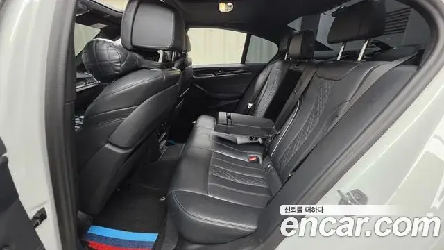 BMW 5 Series 2021 — ფოტო 10/32