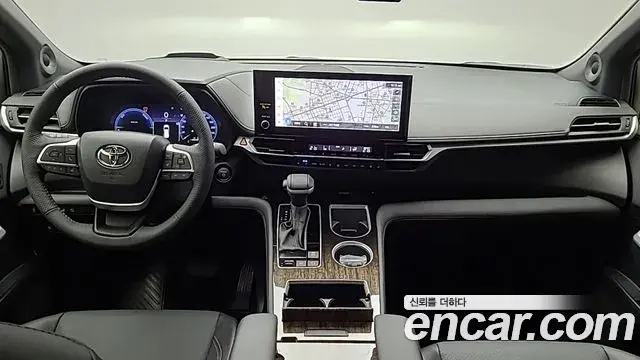 Toyota Sienna 2025 — Photo 4/20