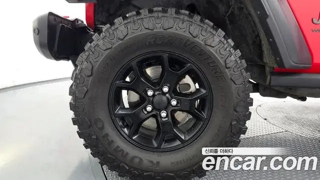 Jeep Wrangler 2018 — Photo 10/28