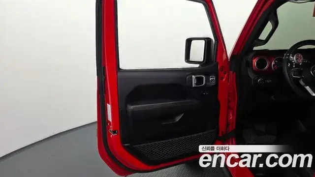 Jeep Wrangler 2018 — Photo 20/28