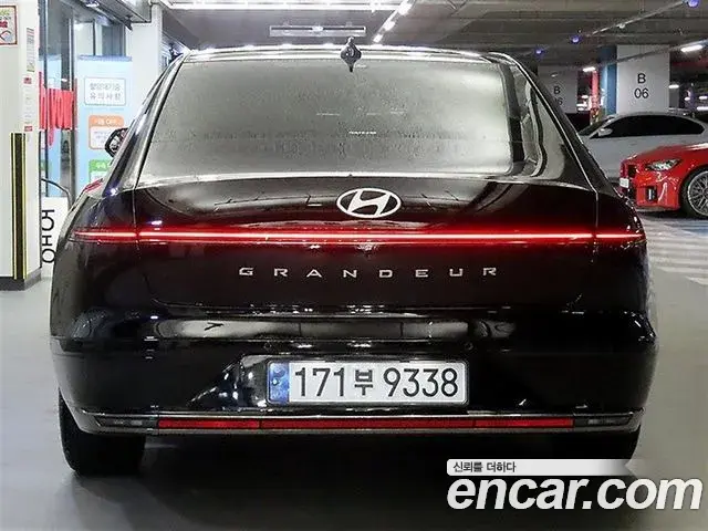 Hyundai Grandeur Hybrid 2025 — Photo 14/20