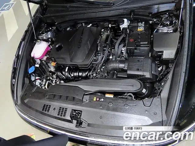 Hyundai Grandeur Hybrid 2025 — Photo 16/20