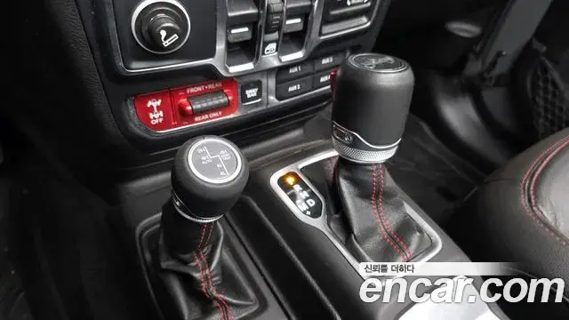 Jeep Wrangler 2019 — Şəkil 28/28