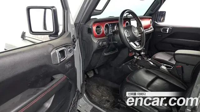 Jeep Wrangler 2019 — Şəkil 23/28