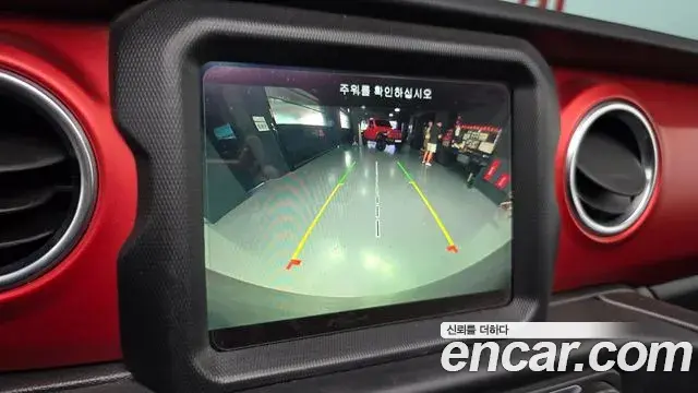 Jeep Wrangler 2019 — Şəkil 19/28