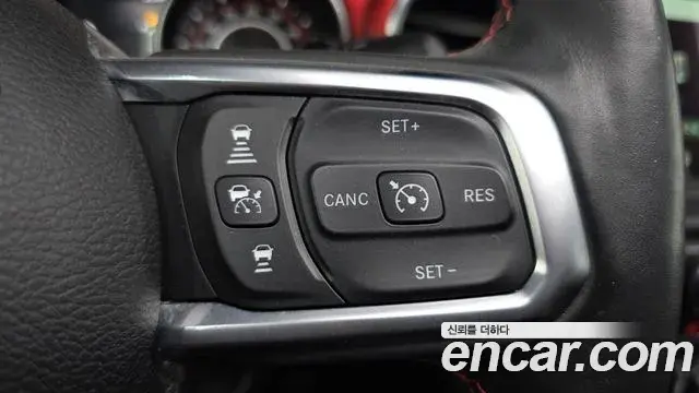 Jeep Wrangler 2019 — Şəkil 5/28