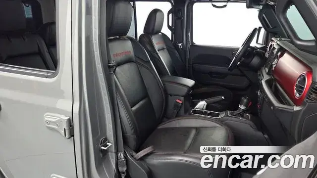 Jeep Wrangler 2019 — Şəkil 9/28