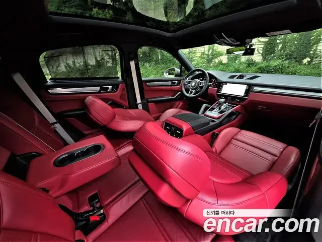 Porsche Cayenne 2023 — Photo 5/20