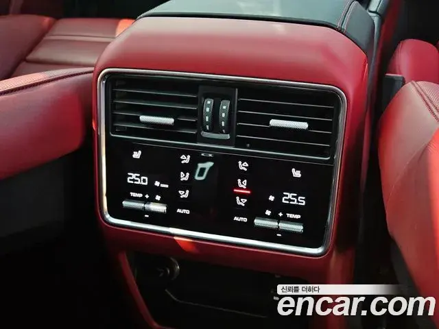 Porsche Cayenne 2023 — Photo 14/20