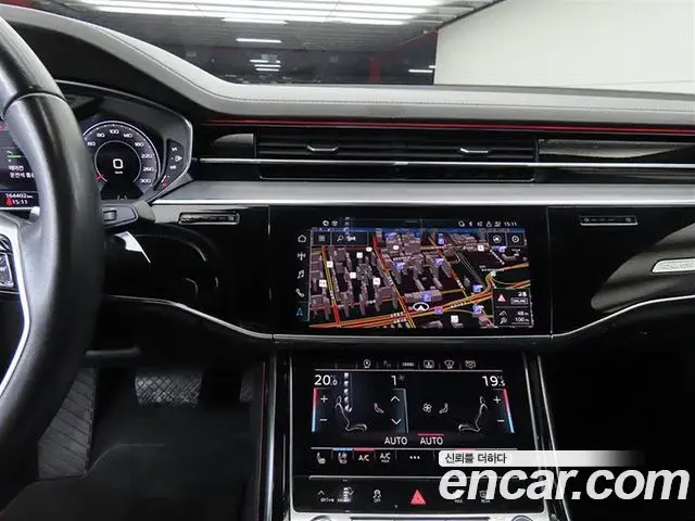 Audi A8 2021 — ფოტო 10/20