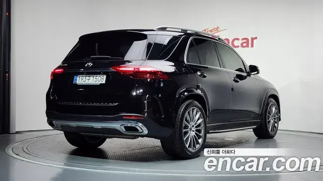 Mercedes-Benz GLE-Class 2024 — Photo 1/33