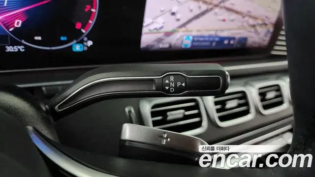 Mercedes-Benz GLE-Class 2024 — Photo 11/33
