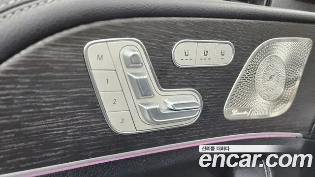 Mercedes-Benz GLE-Class 2024 — Photo 14/33