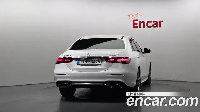 Mercedes-Benz E-Class 2020 — Фото 4/20