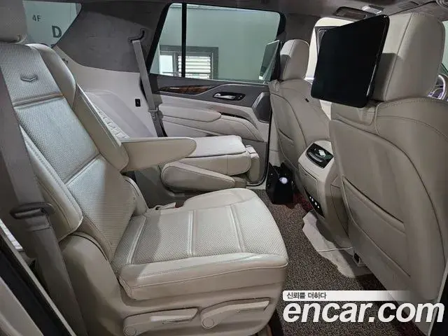 Cadillac Escalade 2021 — Şəkil 10/20