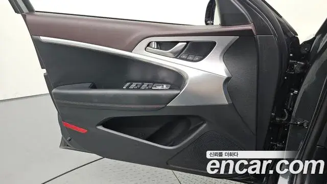 Genesis G70 2019 — ფოტო 21/31
