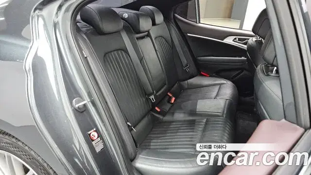 Genesis G70 2019 — ფოტო 17/31