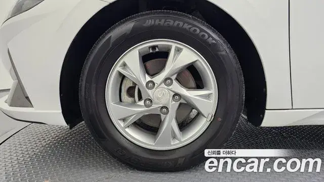 Hyundai The New Avante Hybrid 2023 — ფოტო 17/30