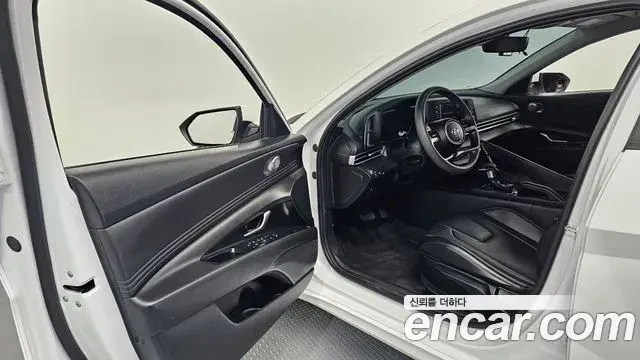 Hyundai The New Avante Hybrid 2023 — ფოტო 3/30
