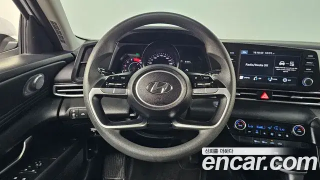 Hyundai The New Avante Hybrid 2023 — ფოტო 30/30
