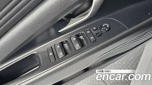 Hyundai The New Avante Hybrid 2023 — ფოტო 25/30