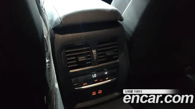 BMW M3 2025 — Photo 11/30