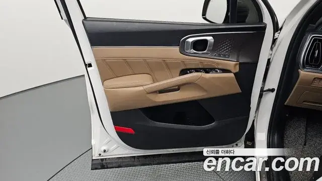 Kia Sorento 2025 — Photo 24/31