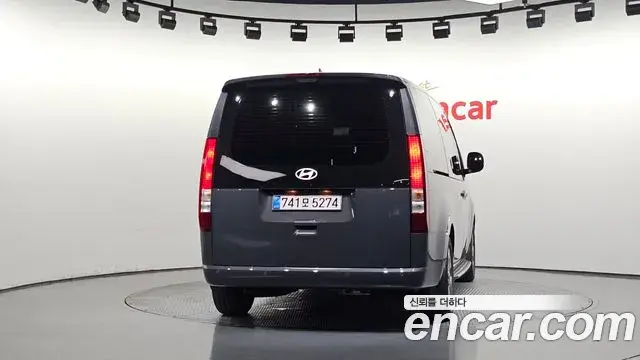Hyundai Staria 2026 — ფოტო 4/30