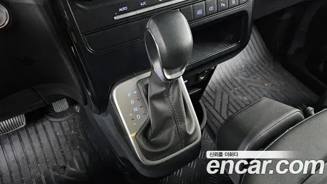 Hyundai Staria 2026 — ფოტო 2/30