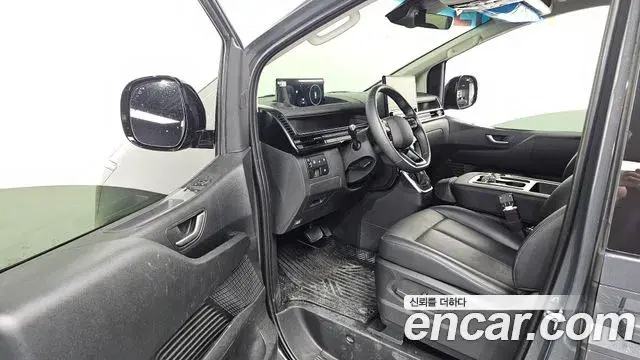 Hyundai Staria 2026 — ფოტო 1/30