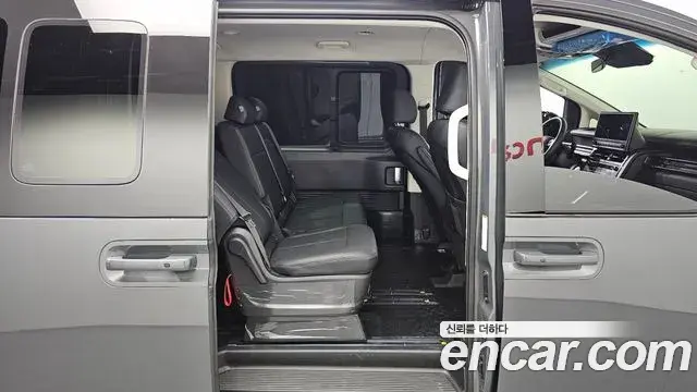 Hyundai Staria 2026 — ფოტო 11/30