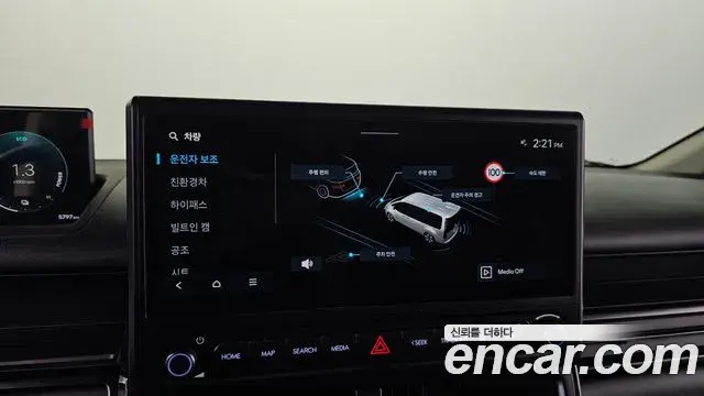 Hyundai Staria 2026 — ფოტო 8/30