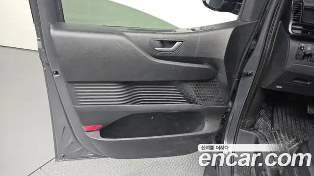 Hyundai Staria 2026 — ფოტო 14/30