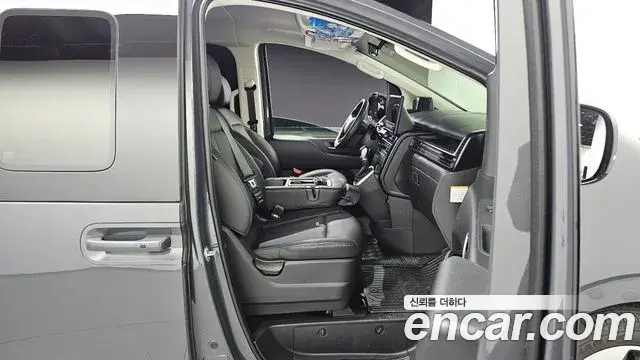 Hyundai Staria 2026 — ფოტო 29/30