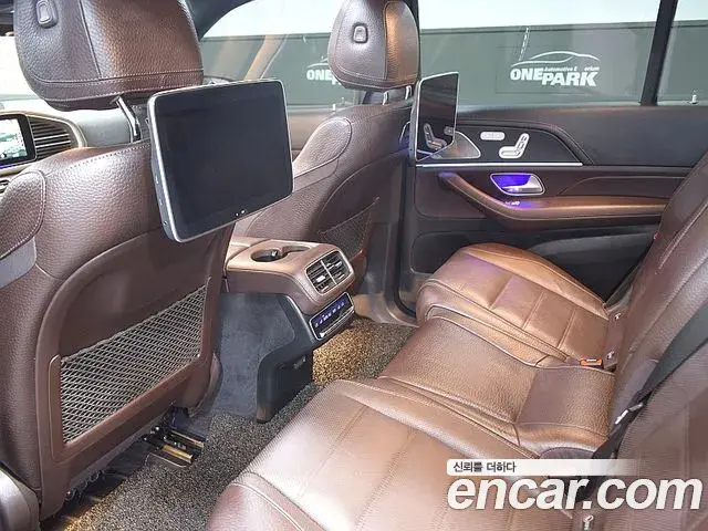 Mercedes-Benz GLS-Class 2022 — Photo 19/20