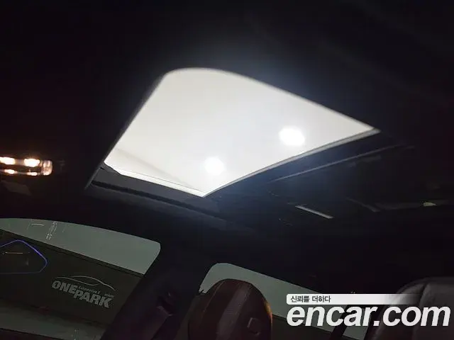 Mercedes-Benz GLS-Class 2022 — Photo 18/20
