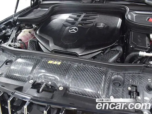 Mercedes-Benz GLS-Class 2022 — Photo 9/20