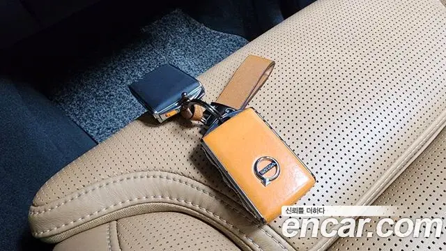 Volvo XC90 2022 — Şəkil 7/41