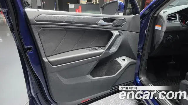 Volkswagen Tiguan 2018 — ფოტო 5/36