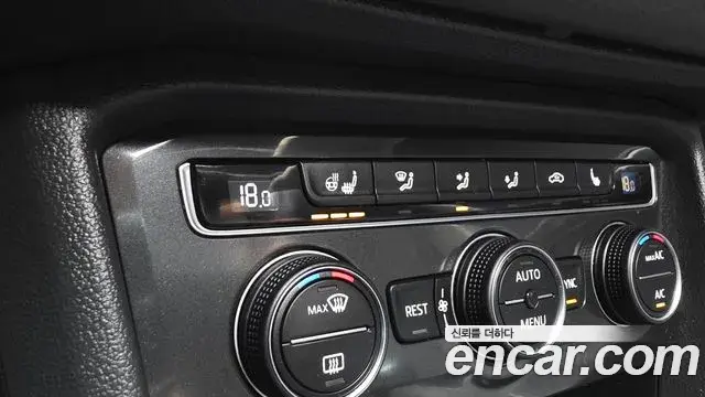 Volkswagen Tiguan 2018 — ფოტო 36/36